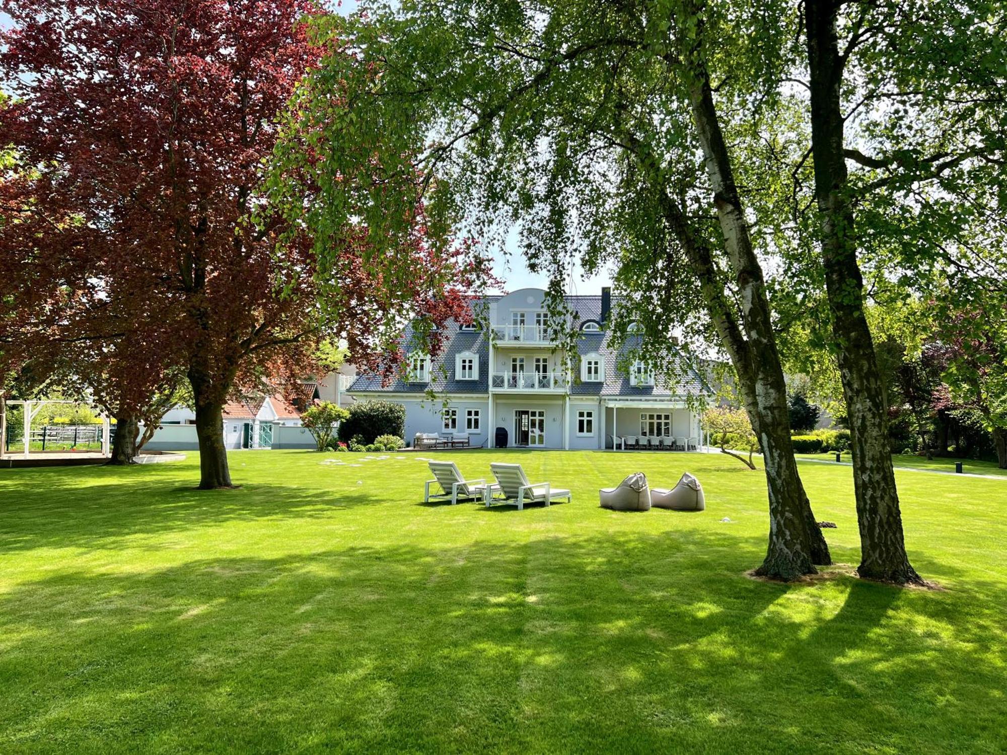 Landhaus Luetjenhof Hotel Großenbrode Eksteriør billede